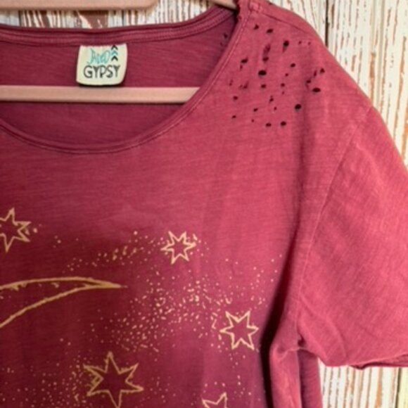 JADED GYPSY RED MOON AND STARS TEE - Picture 3 of 4